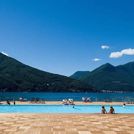 Italian With Pool * Maccagno